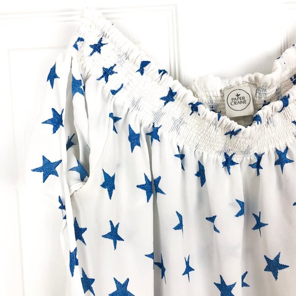 Paper Crane Cold Shoulder Star Top - Picture 4 of 4